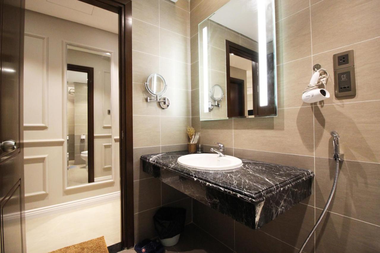 Luxury Neo-Classic Condo Дананг Екстериор снимка