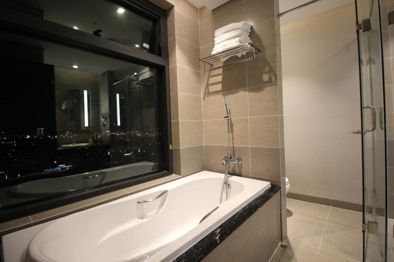 Luxury Neo-Classic Condo Дананг Екстериор снимка